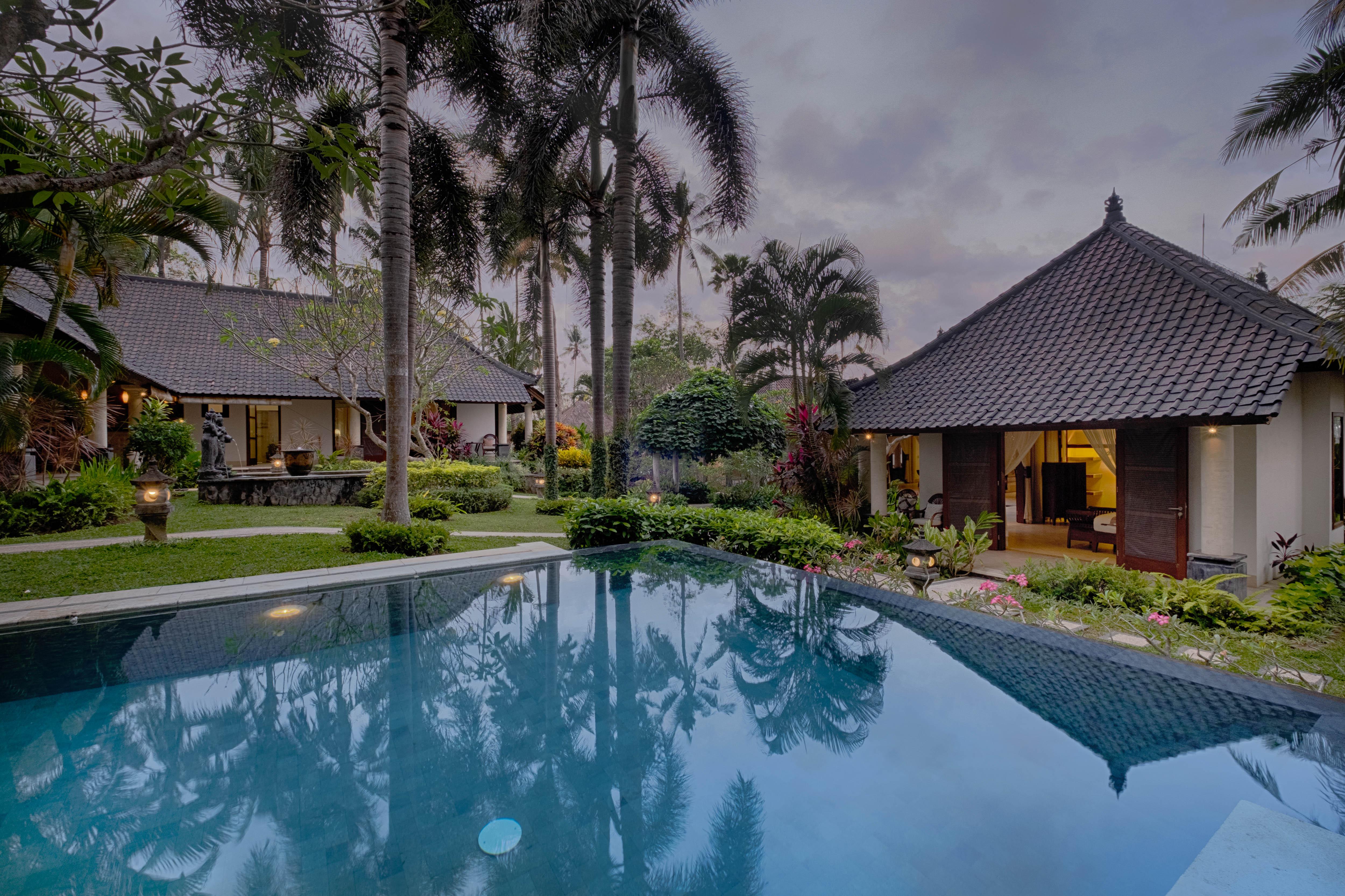 Kutus Kutus Saba Beach Villa Sukawati  Exterior photo
